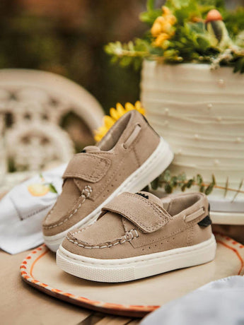 ΝΑΥΤΙΚΑ ΠΑΠΟΥΤΣΙΑ MAYORAL